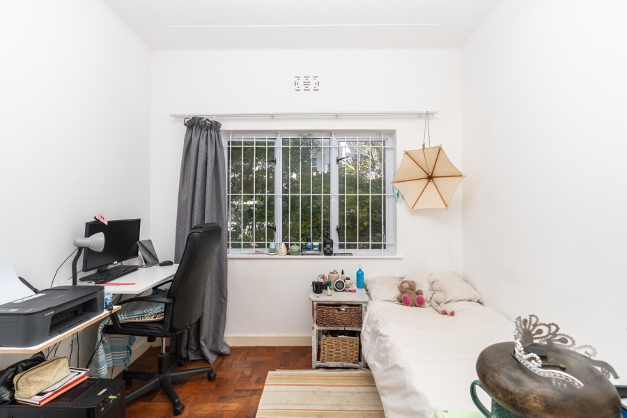 2 Bedroom Property for Sale in Vredehoek Western Cape